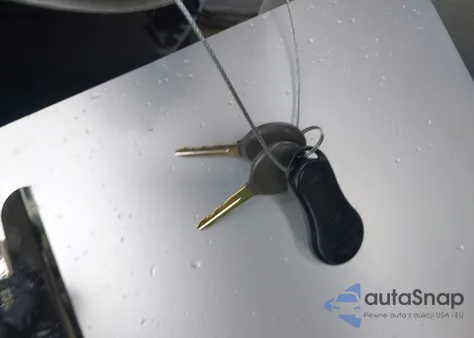 2002 Chrysler Town & Country Lx z USA, uszkodzony, nr VIN 2C4GP44392R748082